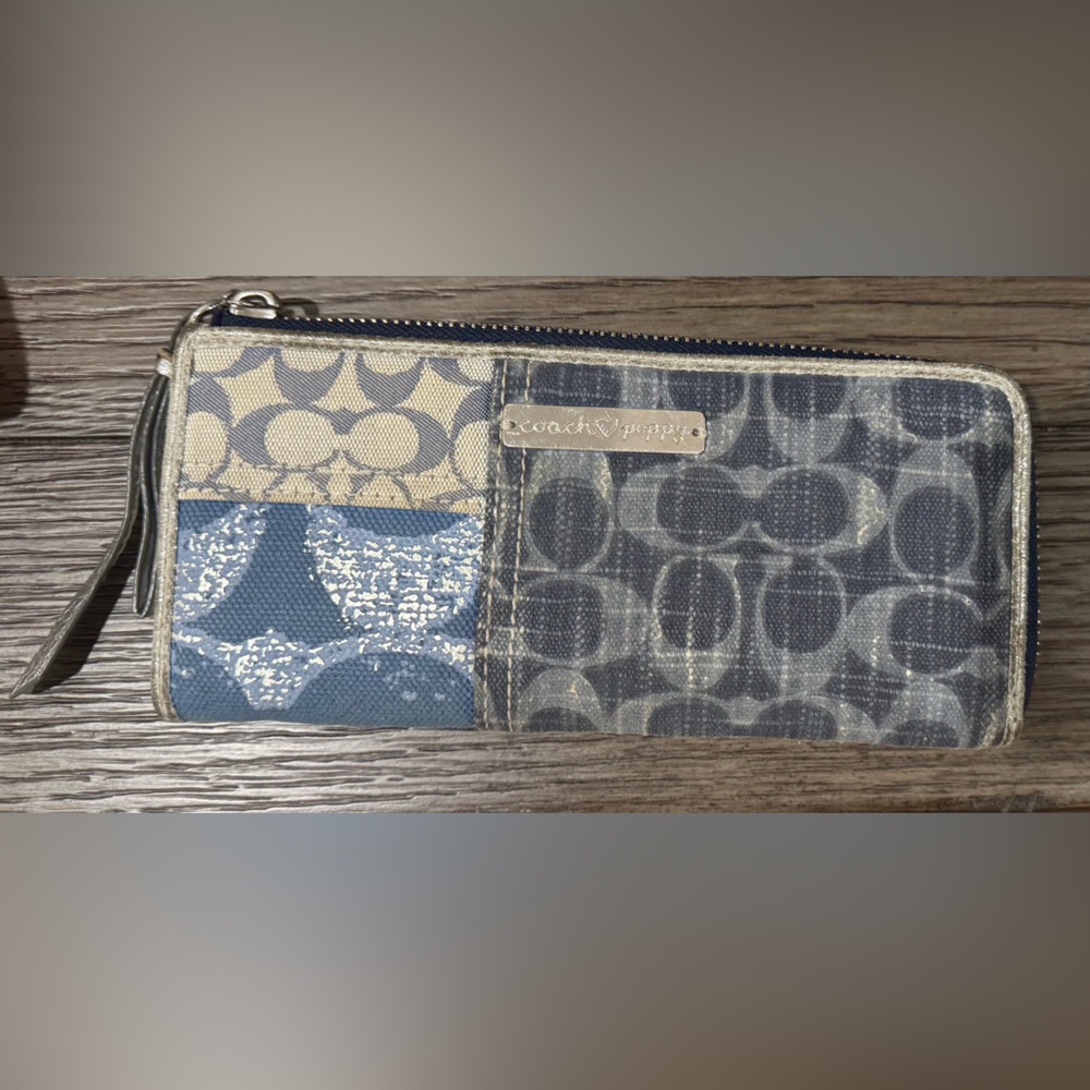 Coach Navy and Beige Signature wallet